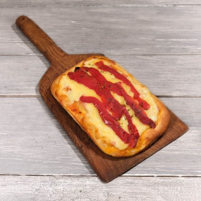 Pizzeta de jamón y morrones