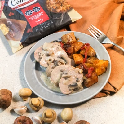 Solomillo de Cerdo al champignon con papas y verduras