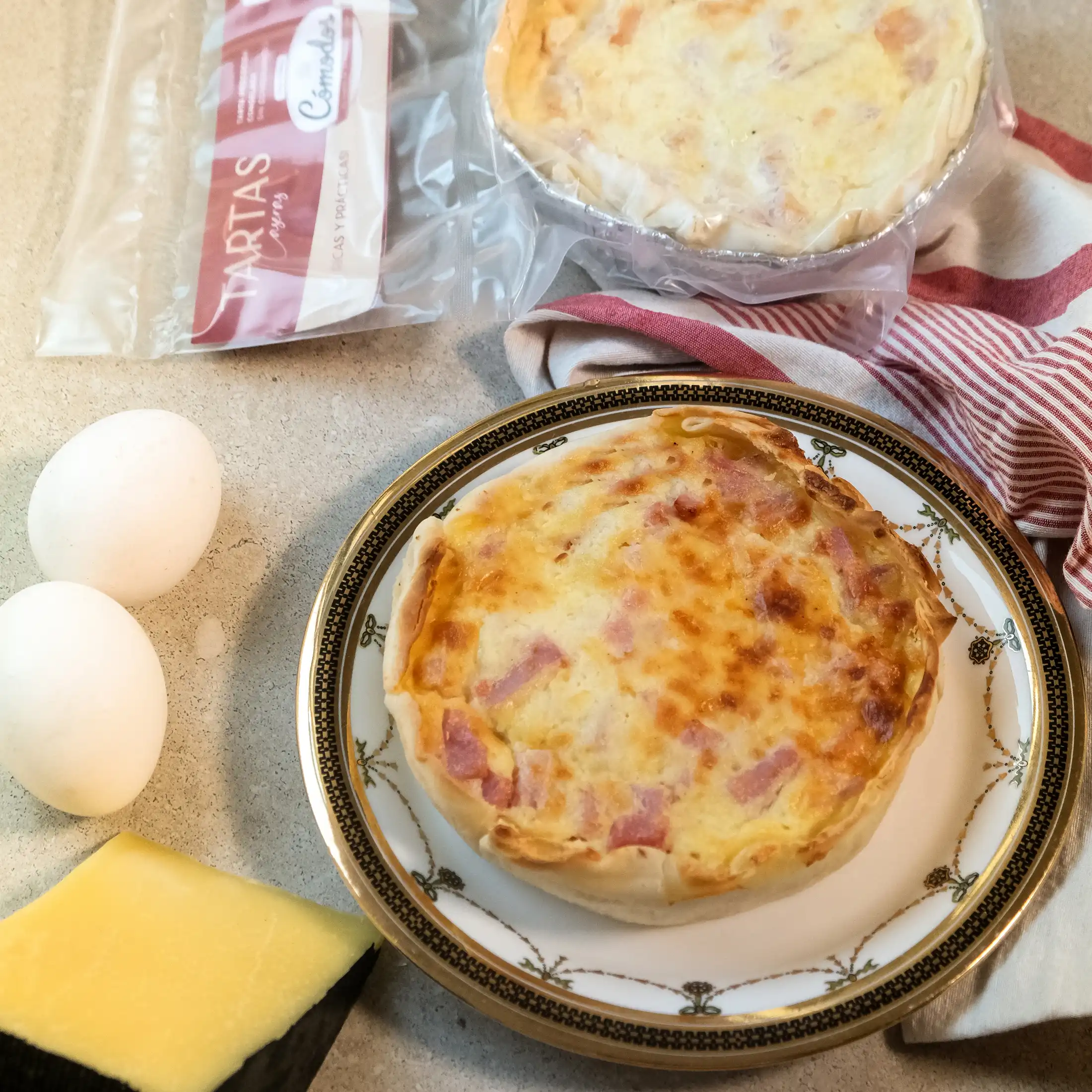 Tarta de jamón y queso